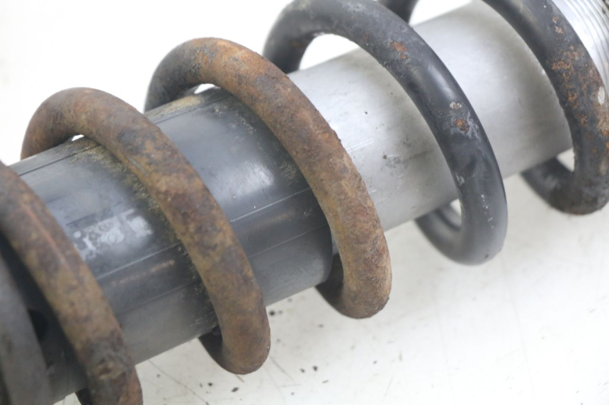 photo de AMMORTIZZATORE POSTERIORE KAWASAKI ZX-6R ZX6R 600 (1995 - 1997) - Primo piano ad alta risoluzione