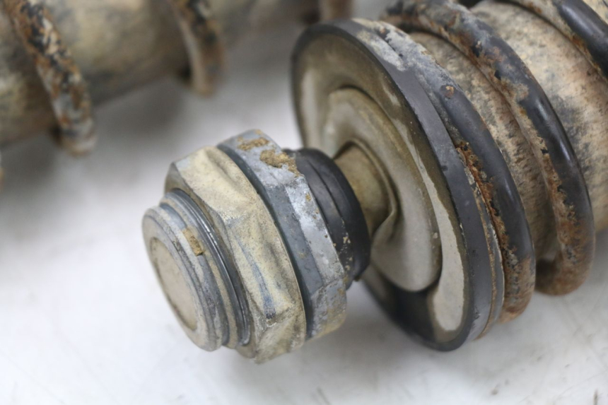 photo de AMMORTIZZATORE ANTERIORE HONDA TRX 300 (1988 - 2000) - Altra angolazione