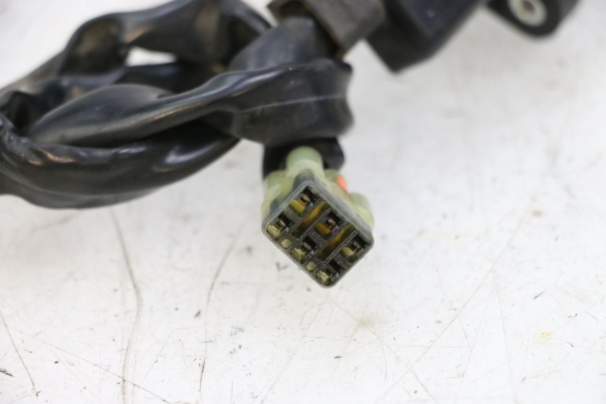 photo de ANTENNA TRANSPONDER YAMAHA FJR ABS 1300 (2006 - 2012) - Dettagli dei punti di fissaggio