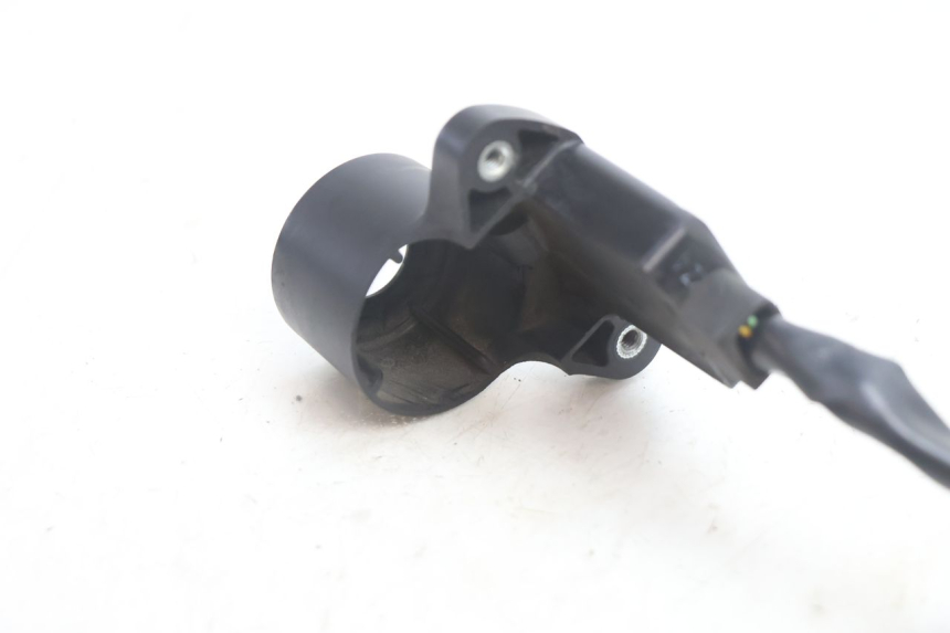 photo de ANTENNA TRANSPONDER YAMAHA FJR 1300 (2001 - 2005) - Primo piano tecnico