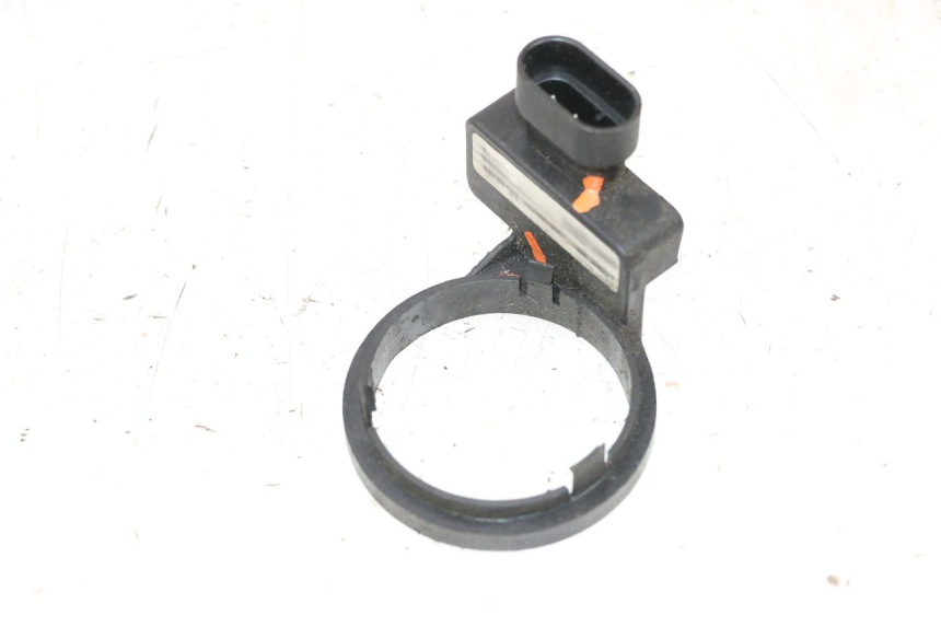 photo de ANTENNA TRANSPONDER PIAGGIO MP3 LT 400 (2007 - 2012) - Altra angolazione