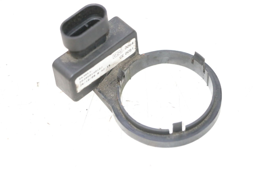 photo de ANTENNA TRANSPONDER PIAGGIO MP3 RL 250 (2006 - 2010) - Dettagli dei punti di fissaggio