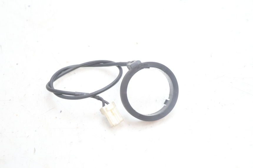 photo de ANTENNA TRANSPONDER PIAGGIO MP3 125 (2006 - 2014) - Dettaglio del componente