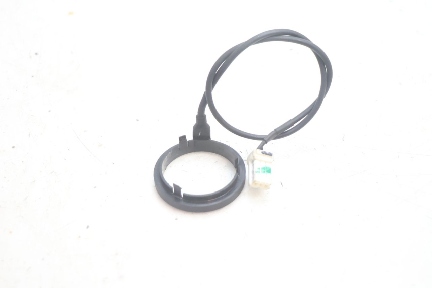 photo de ANTENNA TRANSPONDER PIAGGIO MP3 125 (2006 - 2014) - Primo piano tecnico
