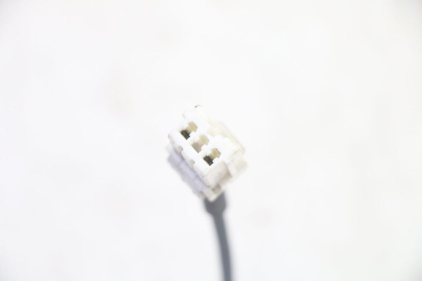 photo de ANTENNA TRANSPONDER PEUGEOT SATELIS 125 (2006 - 2009) - Primo piano tecnico