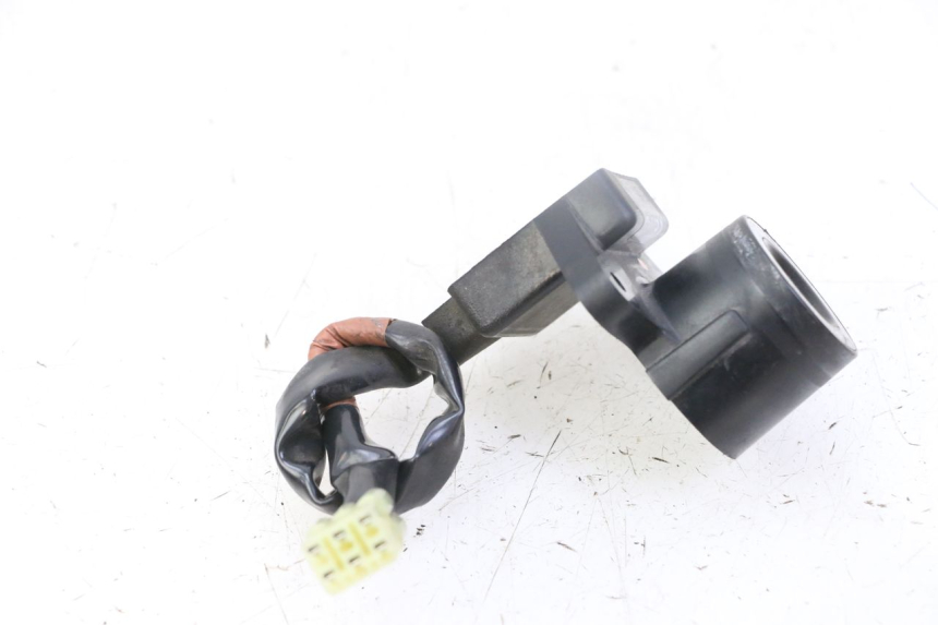 photo de ANTENNA TRANSPONDER YAMAHA X-MAX XMAX 125 (2010 - 2013) - Dettagli dei punti di fissaggio