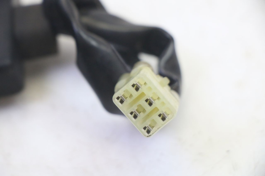 photo de ANTENNA TRANSPONDER YAMAHA X-MAX XMAX 250 (2006 - 2009) - Dettagli dei punti di fissaggio