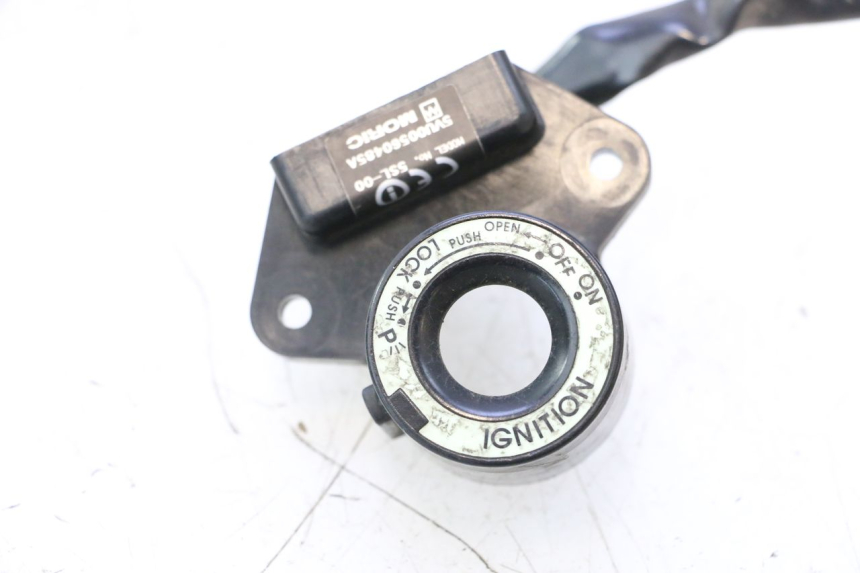 photo de ANTENNA TRANSPONDER YAMAHA XP T-MAX ABS 500 (2005 - 2005) - Dettaglio del componente