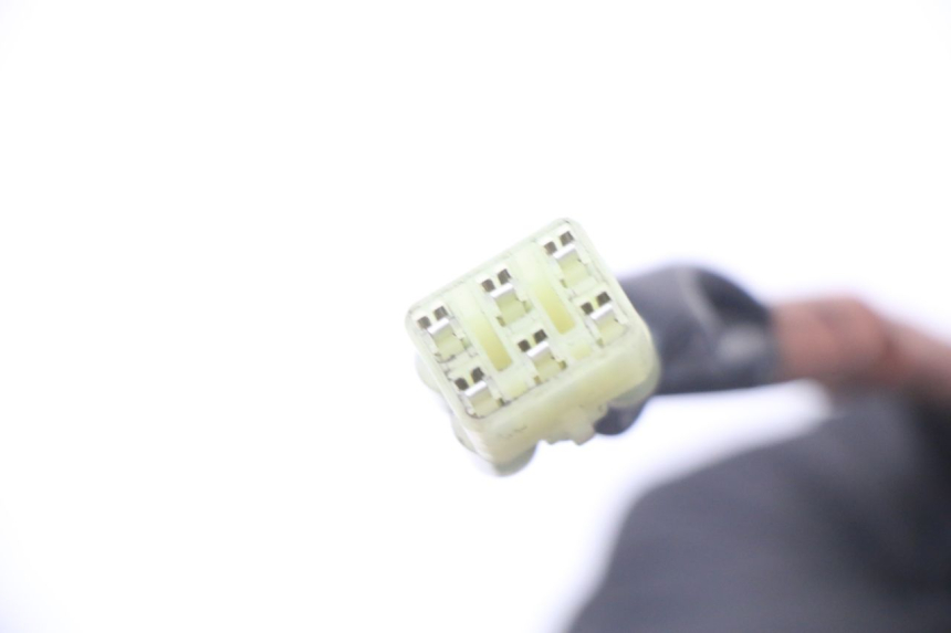 photo de ANTENNA TRANSPONDER YAMAHA YP X-MAX XMAX 400 (2014 - 2017) - Dettagli dei punti di fissaggio