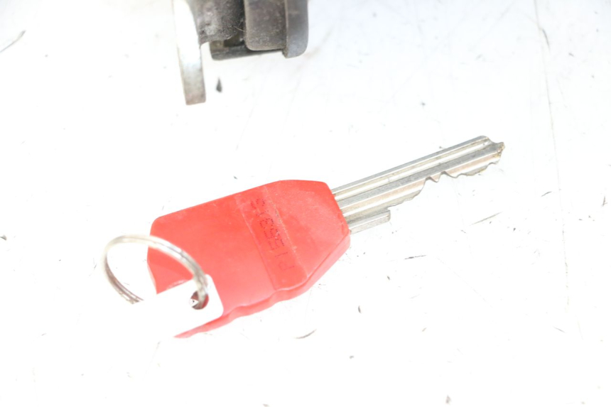 photo de ANTIFURTO PEUGEOT SPEEDFIGHT 100 (1997 - 2007) - Dettagli dei punti di fissaggio