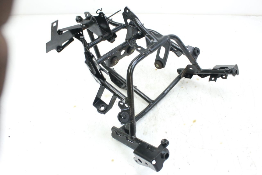 photo de ARAIA ANTERIORE HONDA FES S-WING SWING ABS 125 (2007 - 2015) - Primo piano tecnico
