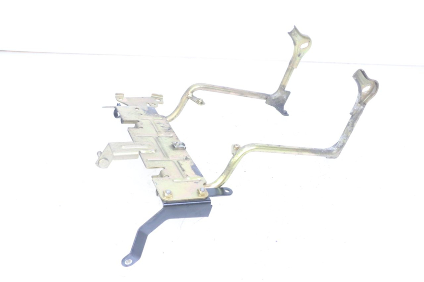 photo de CUPOLINO STAFFA PEUGEOT JET FORCE CARBU 50 (2003 - 2016) - Dettaglio del componente