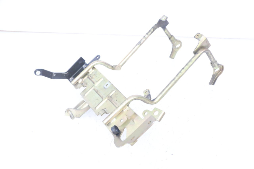 photo de CUPOLINO STAFFA PEUGEOT JET FORCE CARBU 50 (2003 - 2016) - Altra angolazione