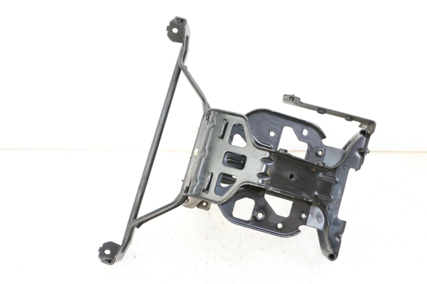 photo de CUPOLINO STAFFA PEUGEOT SATELIS 125 (2013 - 2018) - Dettaglio del componente