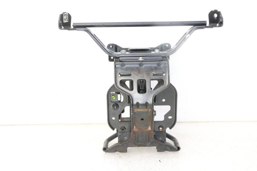 photo de CUPOLINO STAFFA PEUGEOT SATELIS 125 (2013 - 2018) - Dettaglio del componente