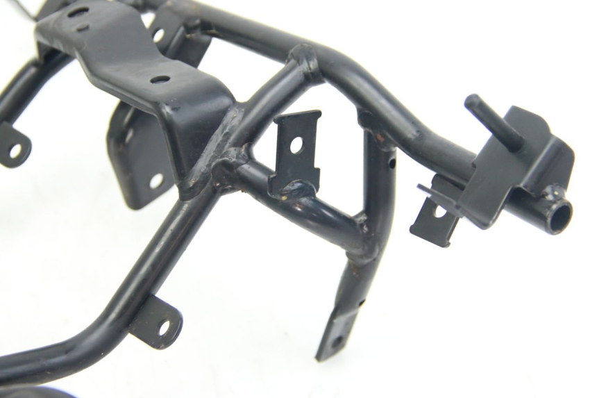 photo de ARAIA ANTERIORE SUZUKI SIXTEEN 125 (2008 - 2010) - Ricambio usato controllato