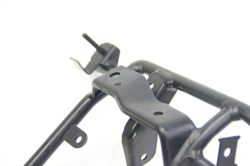 photo de ARAIA ANTERIORE SUZUKI SIXTEEN 125 (2008 - 2010) - Marcature e riferimenti originali