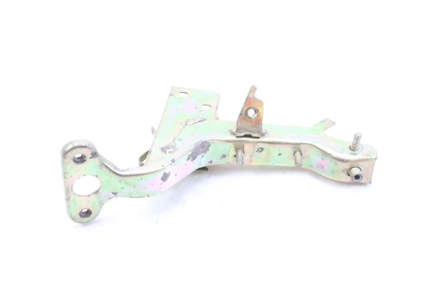 photo de ARAIA ANTERIORE PEUGEOT V-CLIC VCLIC 50 (2007 - 2013) - Dettagli dei punti di fissaggio