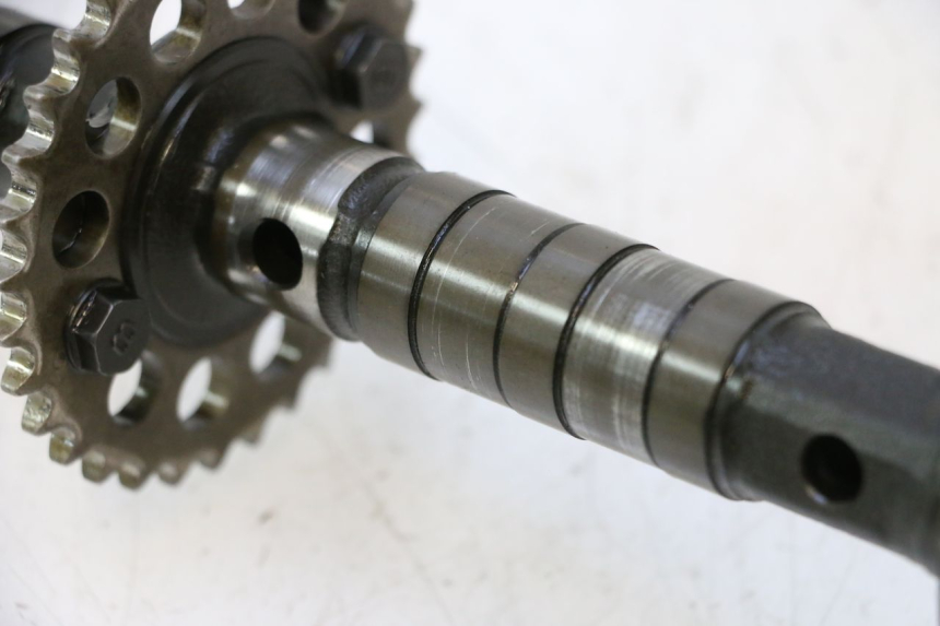 photo de ASPIRAZIONE ALBERO CAMME YAMAHA YZF R GENESIS 750 (1993 - 1998) - Stato della superficie e materiale