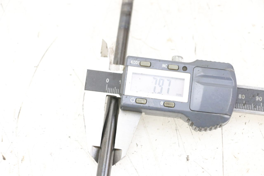 photo de ALBERO FRIZIONE KAWASAKI GTR 1000 (1994 - 2004) - Dettaglio del componente