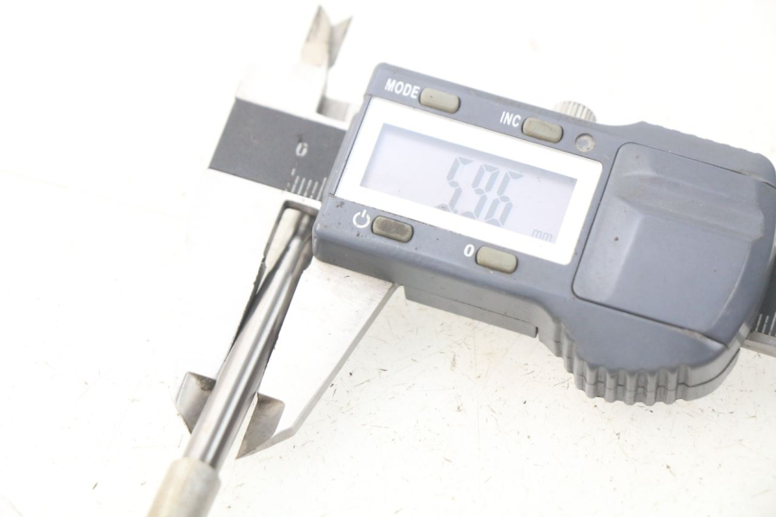 photo de ALBERO FRIZIONE SUZUKI RV VAN VAN 125 (2003 - 2008) - Primo piano tecnico