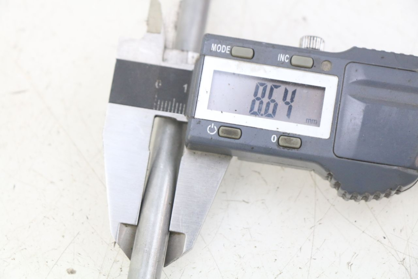 photo de ALBERO FRIZIONE YAMAHA XV VIRAGO 750 (1984 - 1998) - Primo piano tecnico