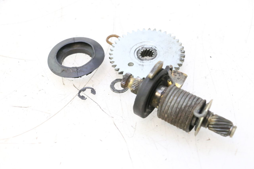 photo de ALBERO AVVIAMENTO PEUGEOT 103 SPX CLIP 50 (1989 - 1992) - Altra angolazione