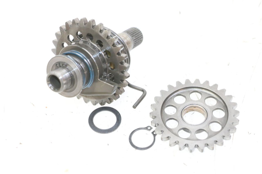 photo de ALBERO AVVIAMENTO YAMAHA YZ-F YZF 250 (2014 - 2018) - Primo piano tecnico