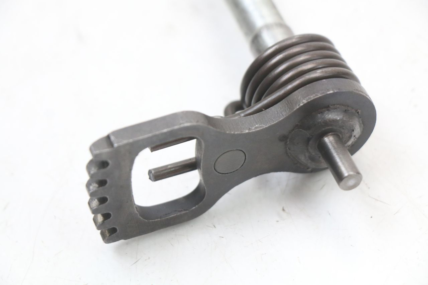 photo de Albero selettore HYOSUNG GV AQUILA 125 (2000 - 2009) - Altra angolazione