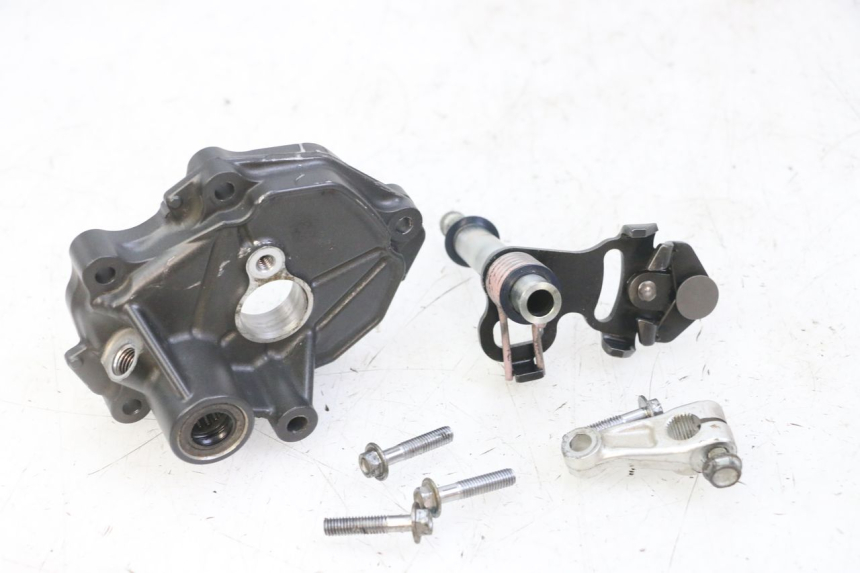 photo de ALBERO INGRANAGGIO HONDA CB R 1000 (2018 - 2023) - Dettagli dei punti di fissaggio