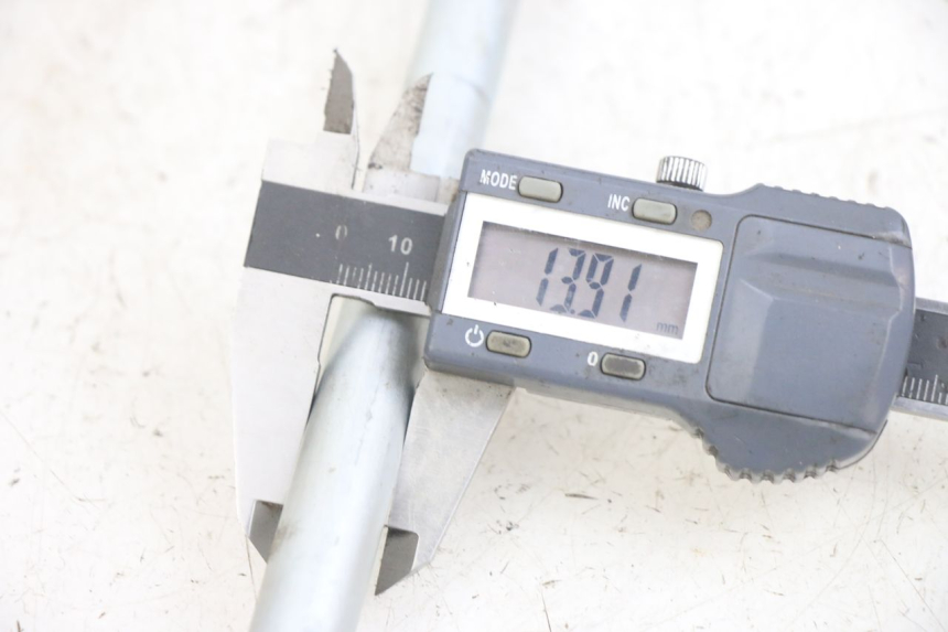 photo de ASSE BRACCIO OSCILLANTE HONDA CA REBEL 125 (1995 - 2001) - Dettaglio del componente