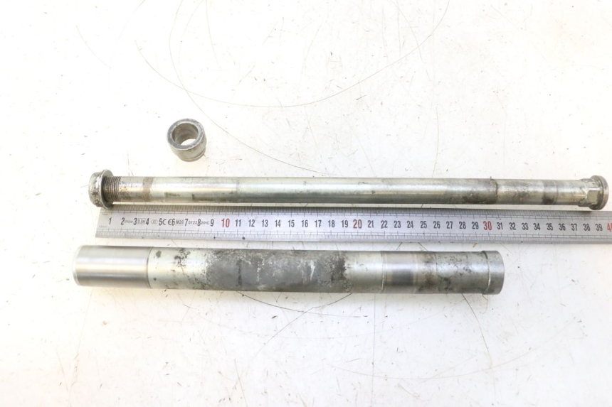 photo de ASSE BRACCIO OSCILLANTE GILERA GP 800 (2007 - 2013) - Dettagli dei punti di fissaggio