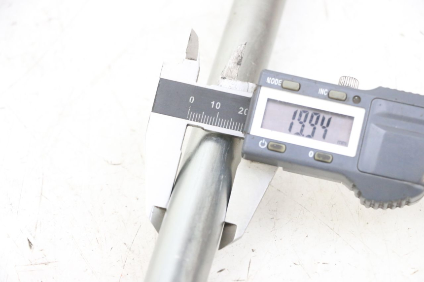 photo de ASSE BRACCIO OSCILLANTE SUZUKI GSF N BANDIT 600 (1996 - 1999) - Altra angolazione