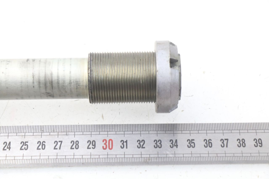 photo de ASSE BRACCIO OSCILLANTE SUZUKI GSX-R GSXR 600 (2001 - 2003) - Dettaglio del componente