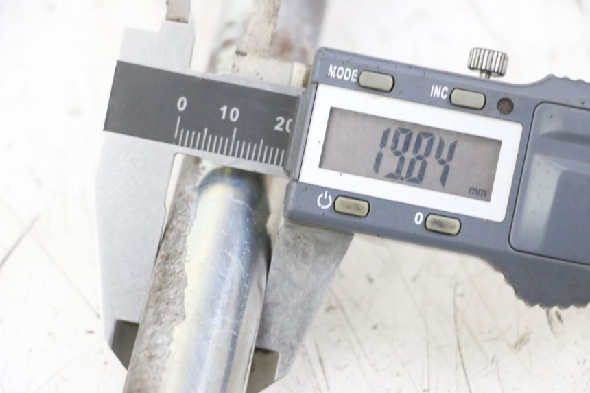 photo de ASSE BRACCIO OSCILLANTE KAWASAKI ZR7 ZR-7 S 750 (1999 - 2004) - Altra angolazione