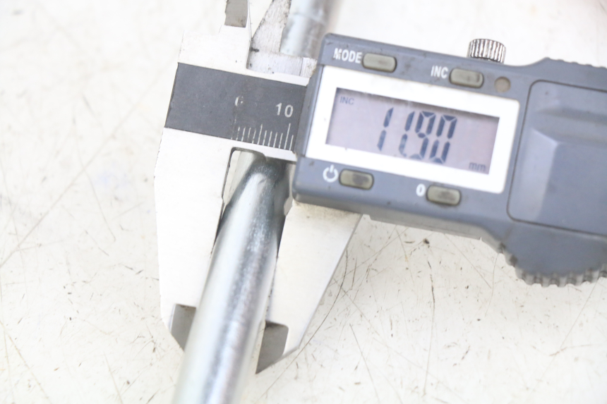 photo de ASSE BRACCIO OSCILLANTE YAMAHA MT ABS 125 (2014 - 2018) - Zoom sullo stato d'uso