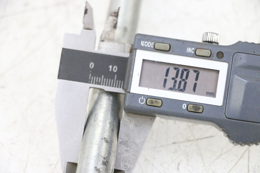 photo de ASSE BRACCIO OSCILLANTE HONDA NSR R 125 (1994 - 2003) - Dettaglio del componente