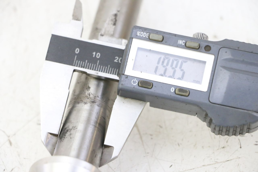 photo de ASSE FORCELLONE TRIUMPH SPRINT 900 (1995 - 1998) - Primo piano tecnico