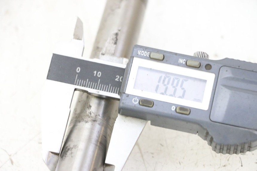 photo de ASSE FORCELLONE TRIUMPH SPRINT 900 (1995 - 1998) - Vista d'insieme del prodotto