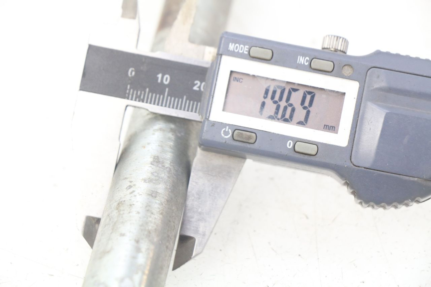 photo de ASSE BRACCIO OSCILLANTE APRILIA SRV 850 (2012 - 2017) - Dettaglio del componente