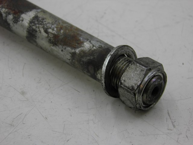 photo de ASSE BRACCIO OSCILLANTE SUZUKI GSF N BANDIT 600 (1996 - 1999) - Dettaglio del componente