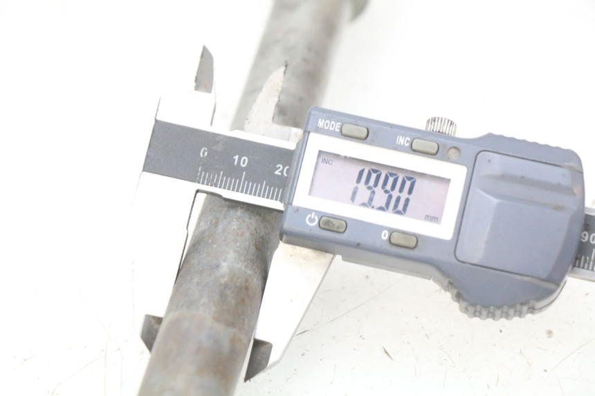 photo de ASSE BRACCIO OSCILLANTE SUZUKI SV N 650 (1999 - 2002) - Zoom sullo stato d'uso