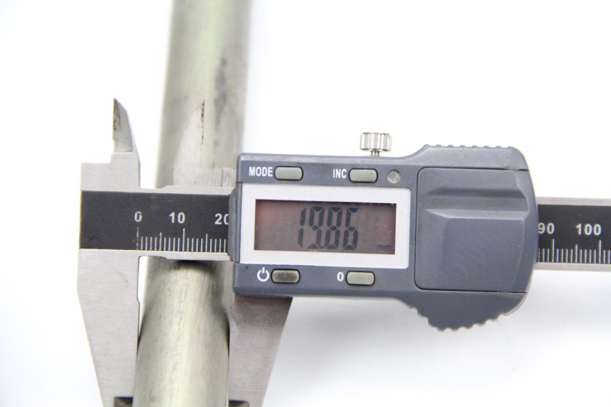 photo de ASSE BRACCIO OSCILLANTE YAMAHA TDM ABS 900 (2002 - 2014) - Dettagli dei punti di fissaggio