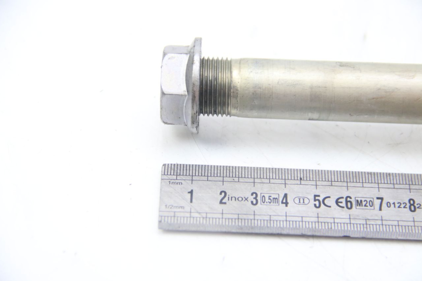 photo de ASSE BRACCIO OSCILLANTE KAWASAKI Z ABS 1000 (2014 - 2020) - Primo piano tecnico