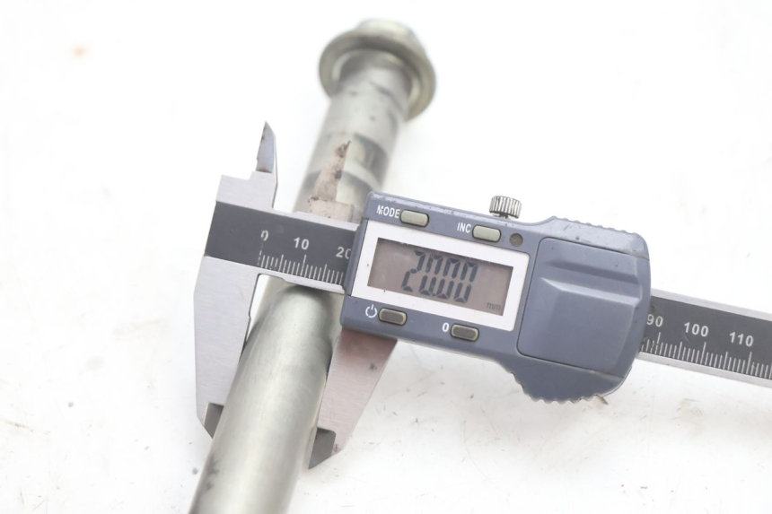 photo de ASSE BRACCIO OSCILLANTE KAWASAKI ZX-6R ZX6R 600 (1995 - 1997) - Primo piano tecnico