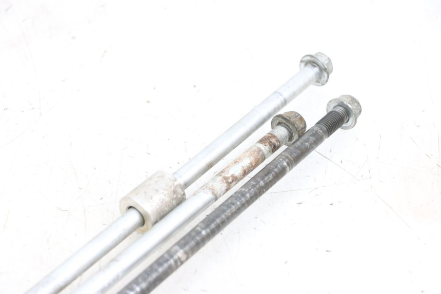 photo de ASSE MOTORE SUZUKI BURGMAN 650 (2013 - 2020) - Dettagli dei punti di fissaggio