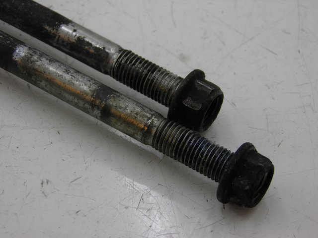 photo de Albero motore SUZUKI GSF N BANDIT 600 (1996 - 1999) - Zoom sullo stato d'uso