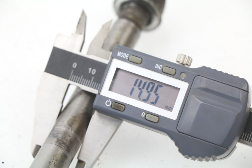 photo de ASSE RUOTA POSTERIORE HONDA CG 125 (1996 - 1998) - Dettaglio del componente