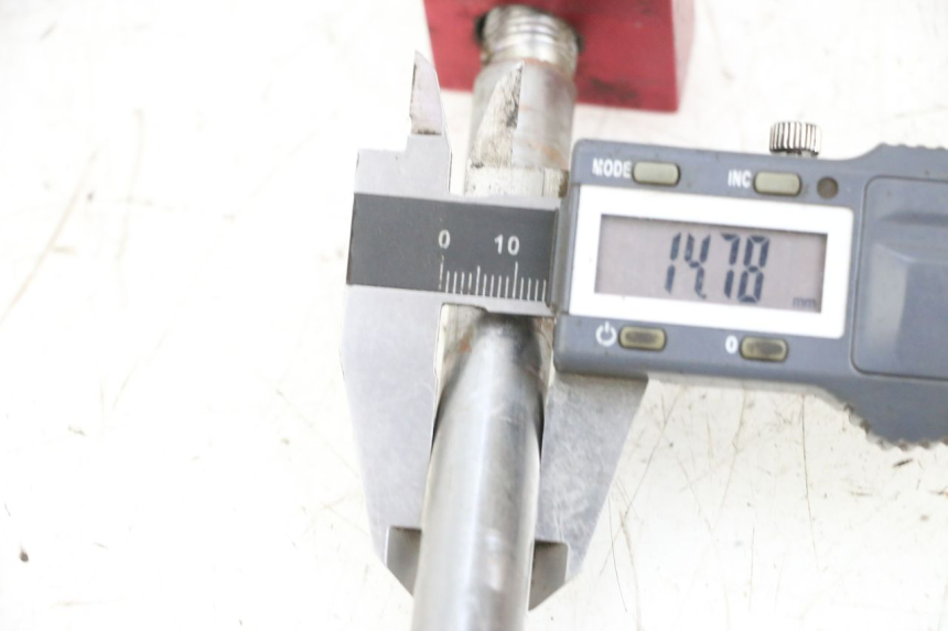 photo de ASSE RUOTA POSTERIORE CCR DIRT BIKE 125 - Dettaglio del componente