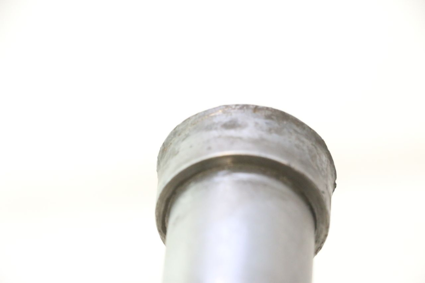 photo de ASSE RUOTA POSTERIORE GILERA GP 800 (2007 - 2013) - Stato della superficie e materiale